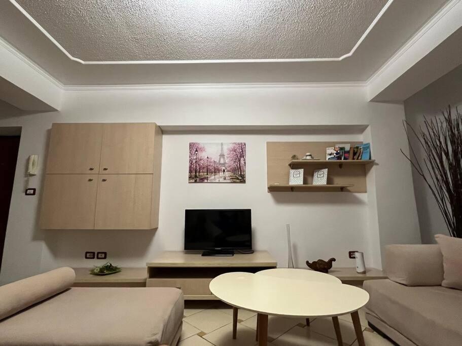 Ak Terminal Apartments ドゥラス エクステリア 写真