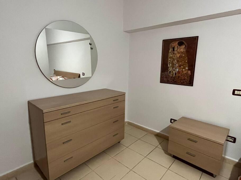 Ak Terminal Apartments ドゥラス エクステリア 写真