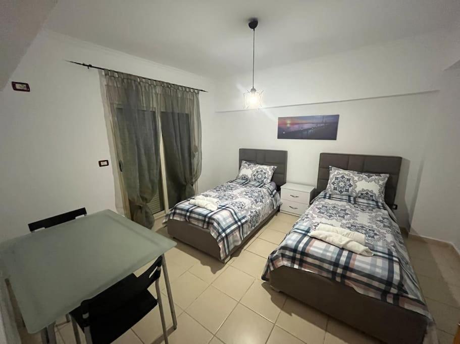 Ak Terminal Apartments ドゥラス エクステリア 写真