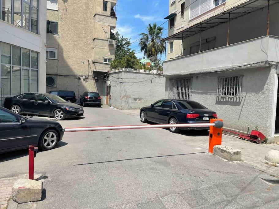Ak Terminal Apartments ドゥラス エクステリア 写真
